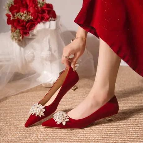 婚鞋女鞋2024新款中式秀禾婚纱两穿平底低跟孕妇新娘鞋红色单鞋女商品大图