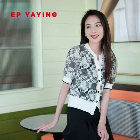 EP YAYING雅莹女装 设计感提花短袖针织开衫 2023秋冬新款9136A图片