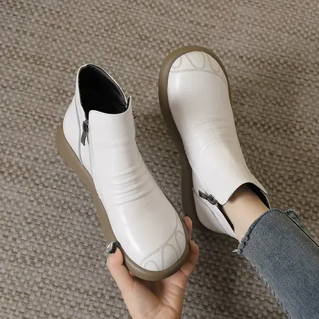 2023休闲圆头真皮大码女靴41一43秋季新款平底配裤子短靴软底靴子商品大图