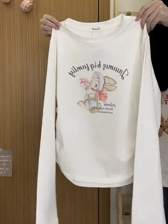 红续卡通兔子字母正肩长袖T恤女甜美学院风显瘦内搭上衣秋冬新款商品大图