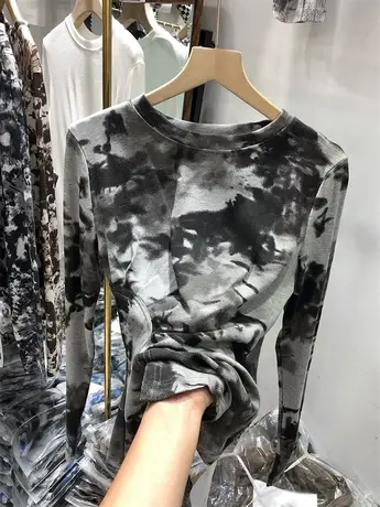 水墨画开叉2021早秋新款印花长袖t恤女洋气拼色褶皱打底衫上衣潮商品大图