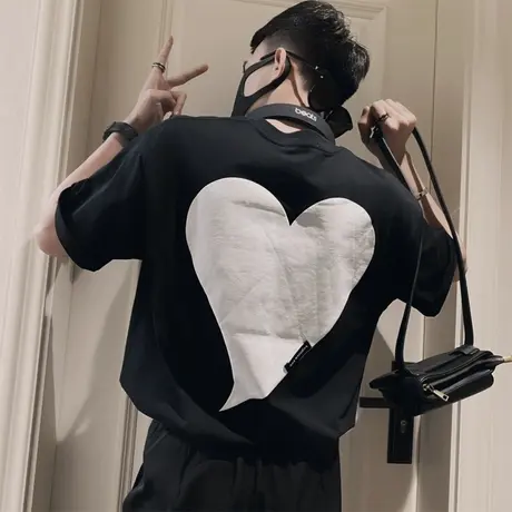 夏季时尚个性爱心图案短袖T恤网红潮牌微阔宽松半截袖学生ins体恤商品大图