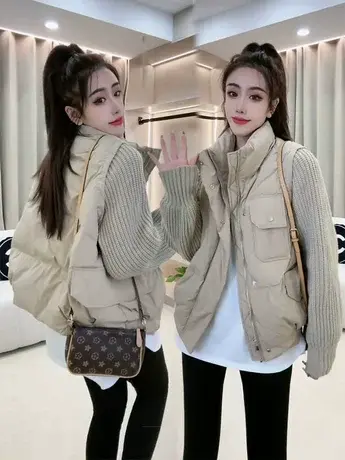 欧洲站2023冬季新款针织袖假两件拼接羽绒服女短款白鸭绒保暖外套图片