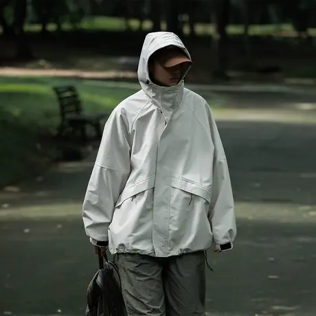 潮牌户外冲锋衣女连帽外套春秋款2023新款复古情侣装宽松运动夹克商品大图