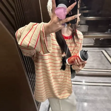 ins超火条纹圆领长袖T恤女春秋装韩版宽松打底衫内搭外穿慵懒上衣图片