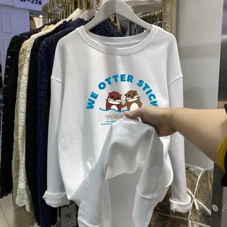 白色中长款卡通印花纯棉长袖新款秋季女宽松慵懒风磨毛长袖上衣图片