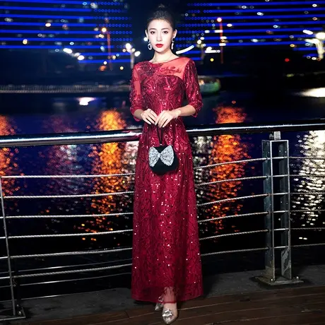 酒红色晚礼服女2024新款长款时尚大气高级气质名媛女士宴会连衣裙图片