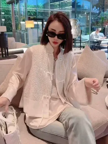 国风重工盘扣亮片马甲女2024春季轻奢洋气设计感无袖立领马夹外套商品大图