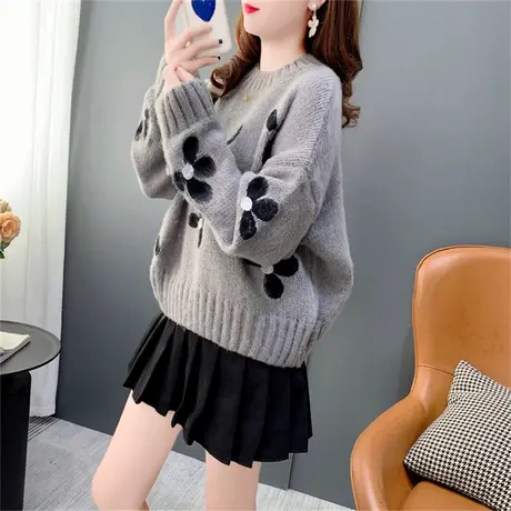 设计感网红刺绣花朵圆领毛衣女秋冬新款宽松短款洋气减龄针织上衣商品大图