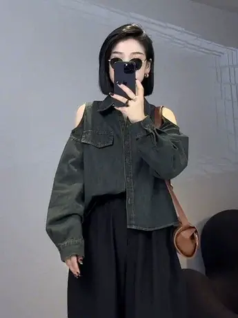 欧货露肩牛仔衬衫外套女2023早秋夏新款设计感韩版宽松港风上衣潮图片