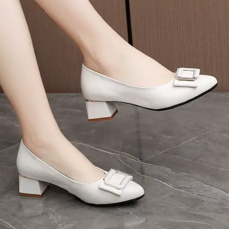 2023中跟大码女皮鞋41一43粗跟新款秋季真皮通勤软底百搭软皮单鞋图片