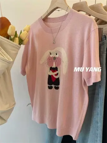 怀揣爱心的长耳朵兔 软糯细羊毛针织衫 短袖卡通兔子针织套头上衣图片