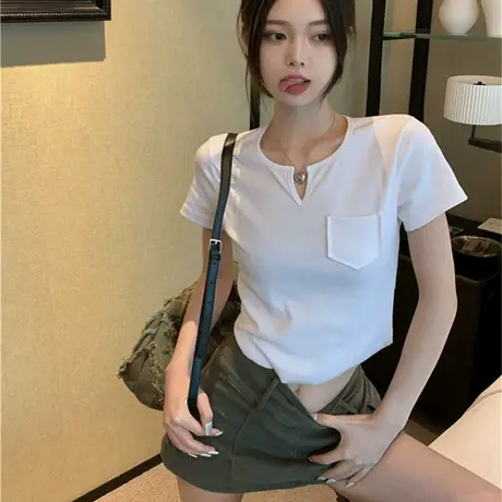 夏季设计感小众甜辣短款不规则独特法式别致上衣ins正肩短袖t恤女图片