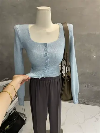 美腻纯欲～洋气方领针织衫单排扣开衫长袖短款毛衣上衣2023秋冬新商品大图