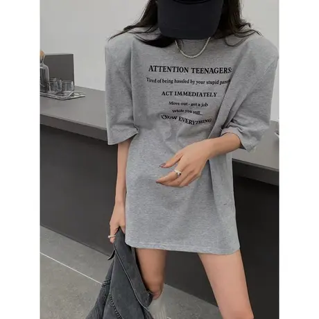 韩国东大门2023春季新款洋气韩版字母印花宽松百搭垫肩短袖T恤女图片