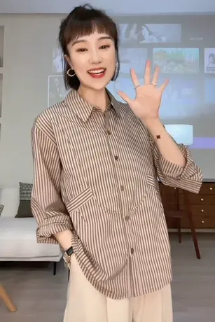 2023秋季新款简约百搭条纹衬衫女设计感长袖衬衣宽松版港味复古潮商品大图