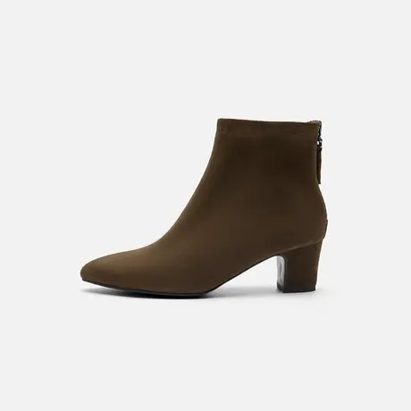 奥莱专供Nine West/玖熙2025年冬季高跟时装靴女尖头绒面粗跟短靴图片