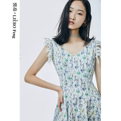 裂帛LIEBOFeng商场同款2023年新款梦马图腾印花V领流苏连衣裙女图片