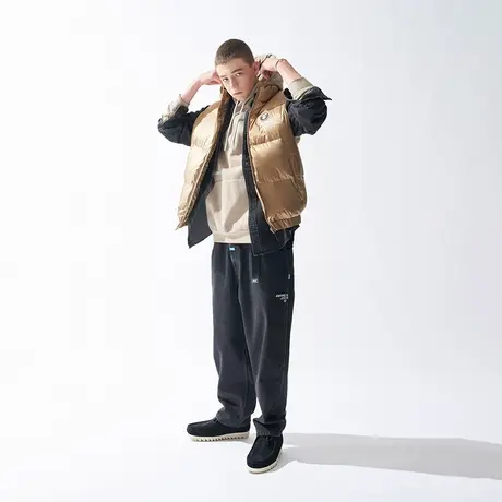 Aape旗舰店男装秋冬猿颜徽章字母刺绣小章宽松版牛仔长裤6909XXJ商品大图