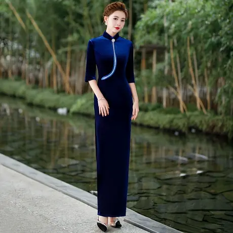 旗袍长款2023年新款年轻款丝绒中袖改良礼服气质高端走秀演出服女商品大图