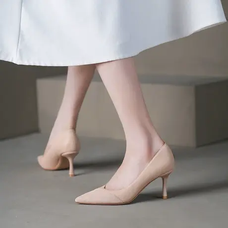 2024年春季新款杏色高跟鞋女细跟设计感小众职业软皮尖头气质单鞋图片