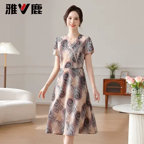 雅鹿妈妈夏装别致花纹套装2025新款洋气中老年女装收腰修身半身裙图片
