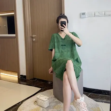 早秋蕾丝大码洋气胖mm连衣裙2022年新款女显瘦中年洋气妈妈连衣裙图片
