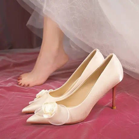 小众法式结婚鞋女2023新款秀禾婚纱两穿气质高跟鞋伴娘鞋细跟单鞋图片