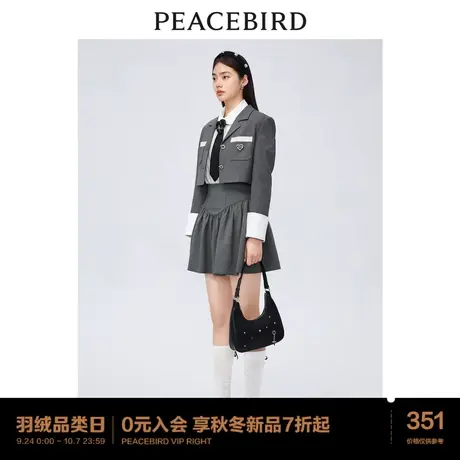 太平鸟2023年秋季新款撞色短西装A1BAC3444图片