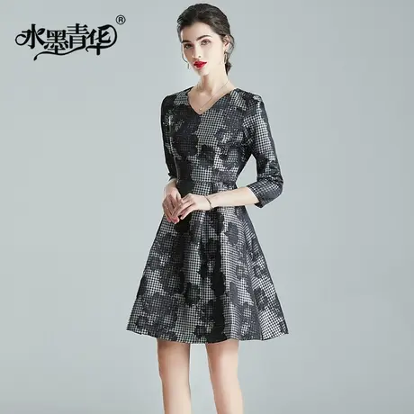 水墨青华春装新品修身大摆时尚V领七分袖千鸟格提花连衣裙图片