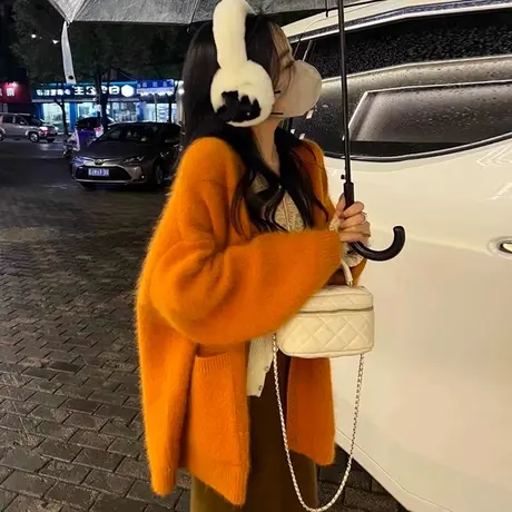 贴标浣熊绒针织开衫加厚毛衣外套女欧洲站冬装2023新款欧货女装潮图片