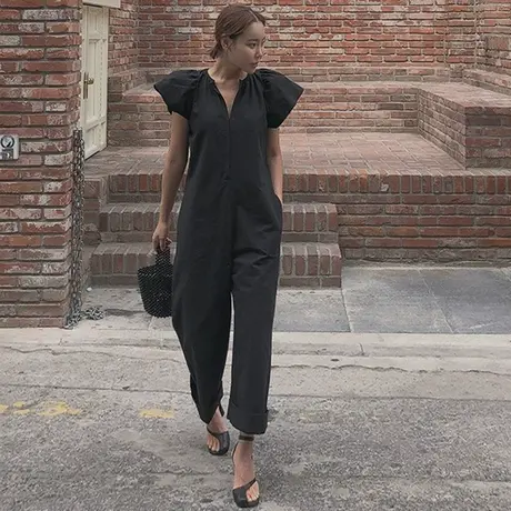 新款飞飞袖棉麻连体裤女韩版宽松大码九分休闲裤时尚亚麻连体衣潮图片