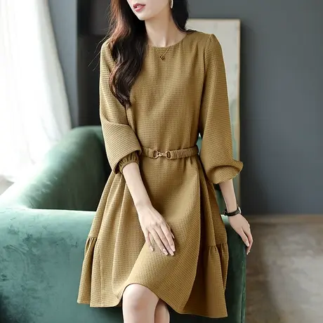 宝诗黎压褶中长款收腰裙子女2024长袖早春圆领时尚腰带新款连衣裙图片