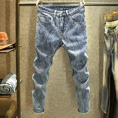 花纹印花牛仔裤男款秋冬季修身小脚裤潮牌蓝色百搭休闲个性长裤子商品大图