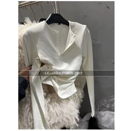 韩国东大门2023冬季新款气质修身设计感V领弹性小众加绒长袖上衣图片