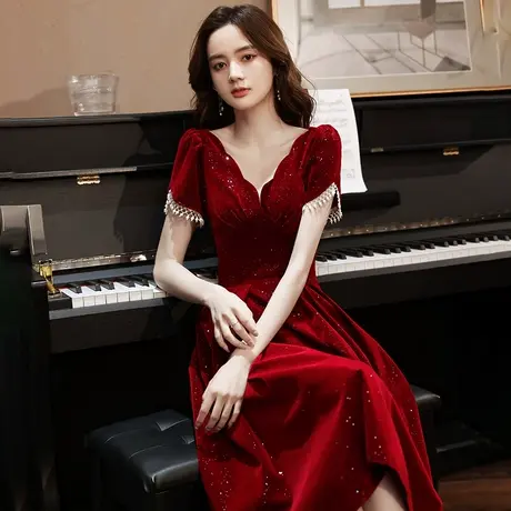 敬酒服新娘2023新款夏季高贵红色订婚V领回门礼服女连衣裙小个子图片