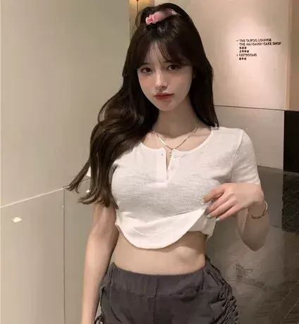 韩系简约百搭t恤小个子显瘦圆领修身短款美式bm风短袖ins潮女夏图片