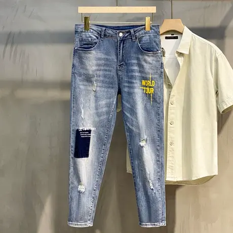 春夏季破洞牛仔裤男士修身小脚休闲浅色乞丐潮牌九分裤薄款休闲裤图片