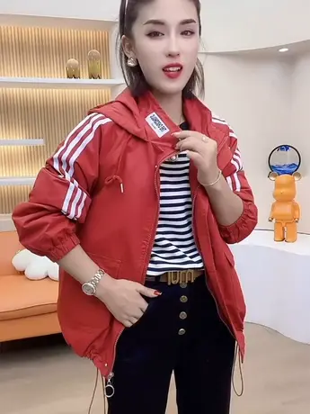 2023春秋季新款韩版大口袋连帽工装夹克衫上衣时尚宽松风衣外套女图片