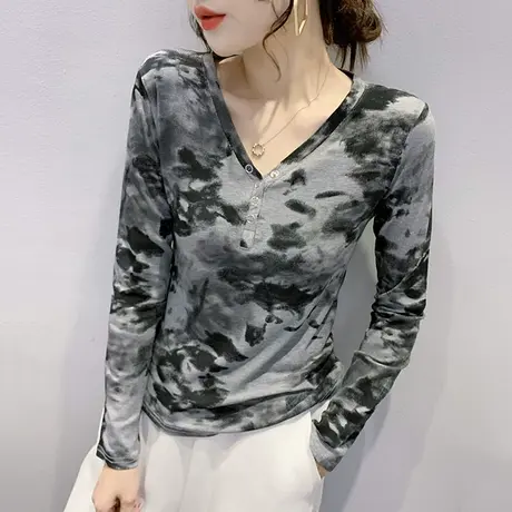 2023春装新款时尚V领T恤女长袖复古印花上衣修身显瘦内搭打底衫潮商品大图