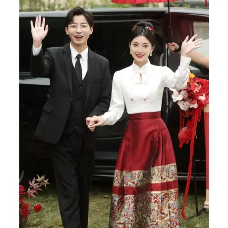 红色马面裙敬酒服2023新款新娘中式国风汉服旗袍订婚礼服女秀禾服图片