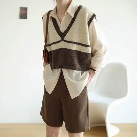 嘉茱莉2023秋季新款羊毛背心针织衫法式v领羊毛衫马甲毛衣上衣女图片