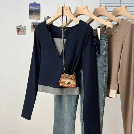 假两件撞色长袖T恤女2024春季新款设计感小众V领纯棉短款独特上衣商品大图