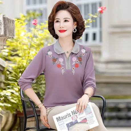 年轻妈妈春装韩版烫钻刺绣花朵长袖t恤女洋气中老年宽松打底小衫图片