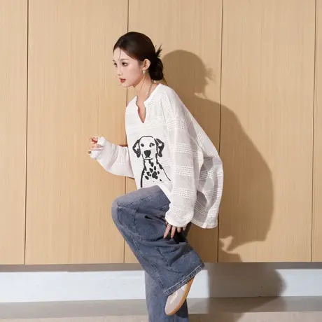 美式潮牌V领格子镂空轻薄微透印花长袖T恤女松弛感防晒罩衫上衣图片