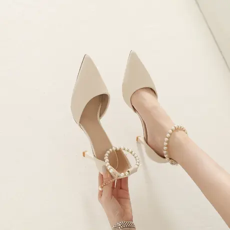 一字扣带珍珠高跟鞋女细跟2023年春季新款百搭仙女风尖头中空单鞋图片