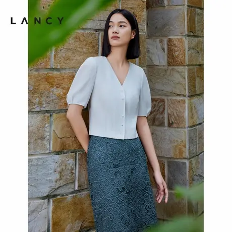LANCY/朗姿2024夏季法式v领白衬衫女亚麻泡泡袖舒适短袖上衣女图片
