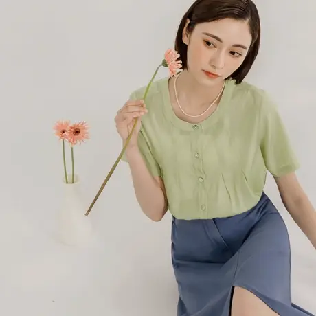 桔熊夏季简约通勤圆领衬衫舒适短袖纯色上衣女胖妹妹大码AB18181图片