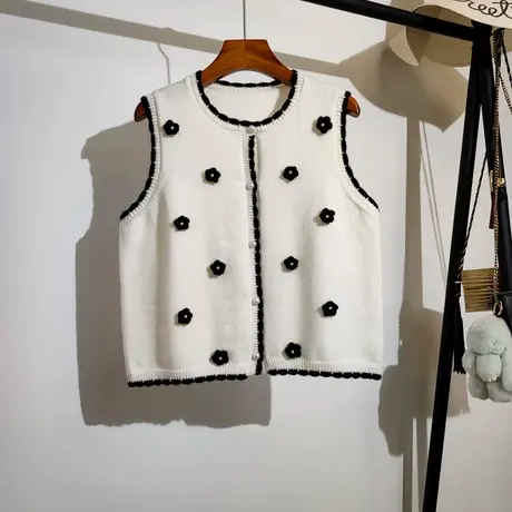 花朵针织马甲开衫女春秋新款宽松圆领叠穿无袖毛衣背心坎肩学院风图片