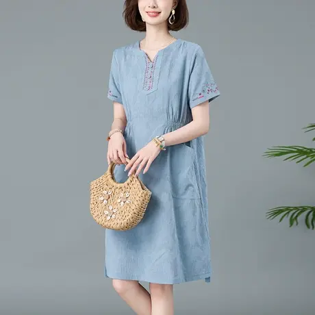 连衣裙女短袖夏季新款大码女装宽松中年妈妈纯棉文艺刺绣显瘦裙子图片